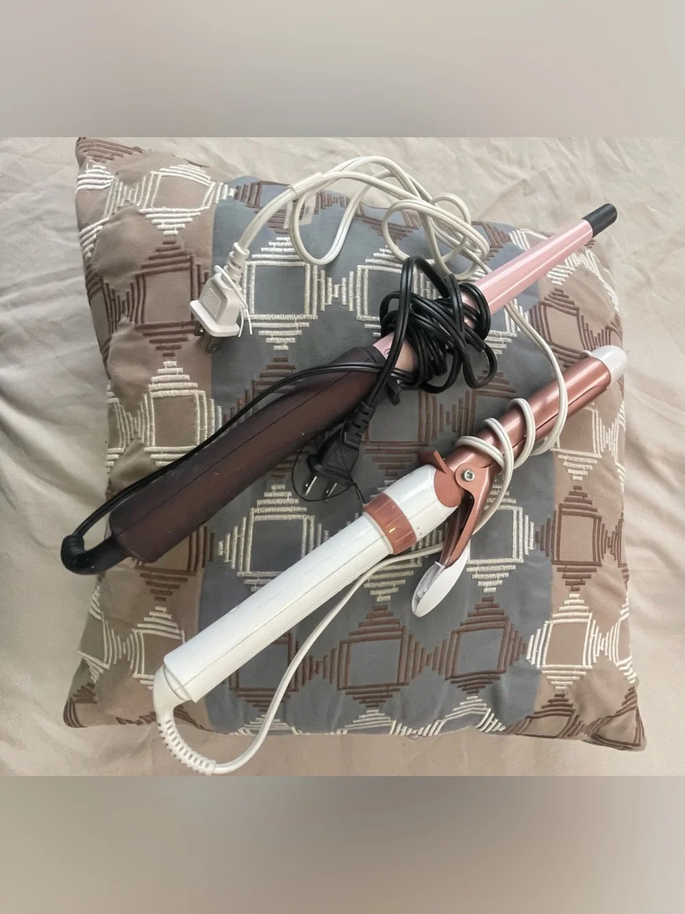 White and Pink Curling Iron Set - Unbranded